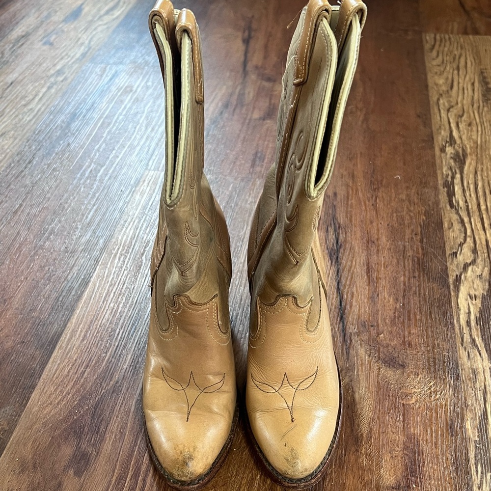 ACME Tan Leather Western Heeled Boots
